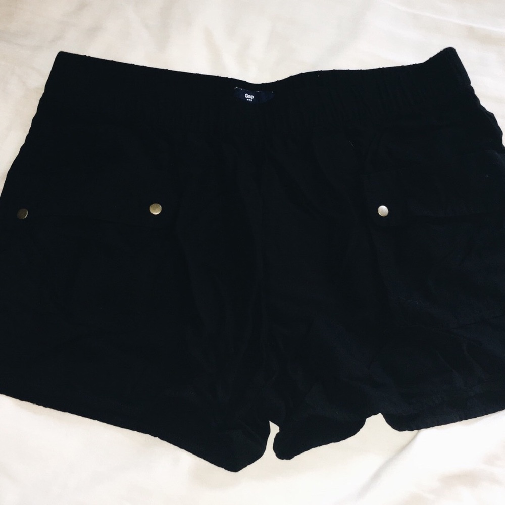 Gap black shorts